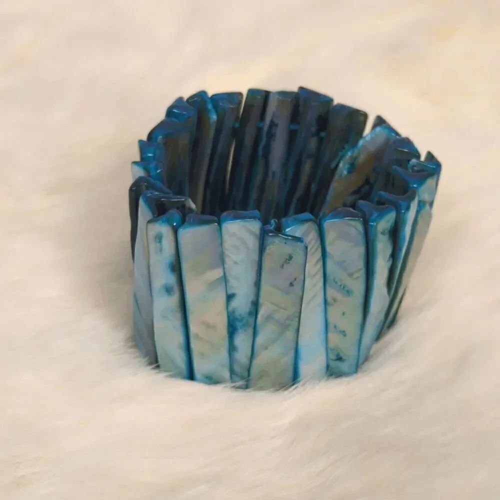 Turquoise Blue Abalone Shell Stretch Bracelet - Picture 3 of 5